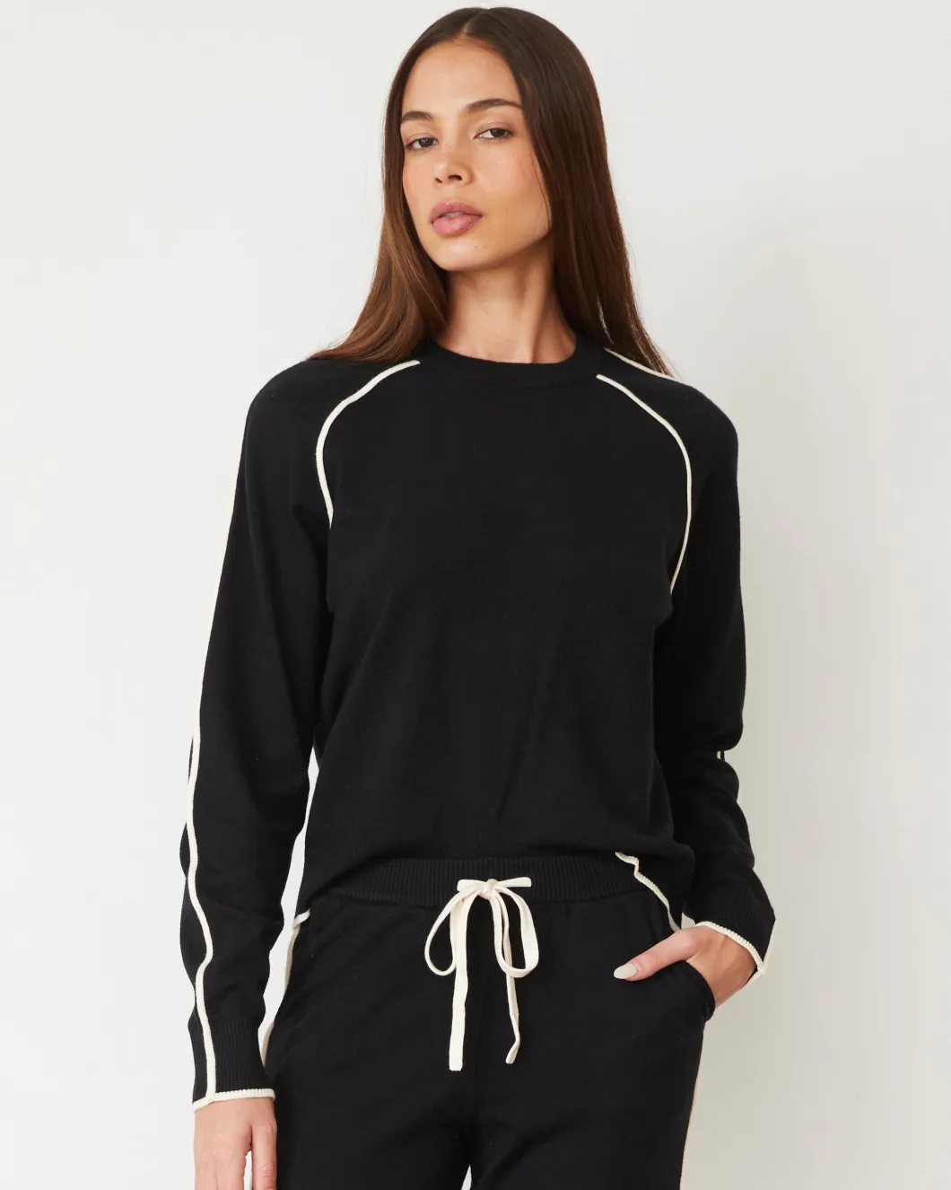 MONROW Lightknit Sweater With Contrast Piping BLACK Online
