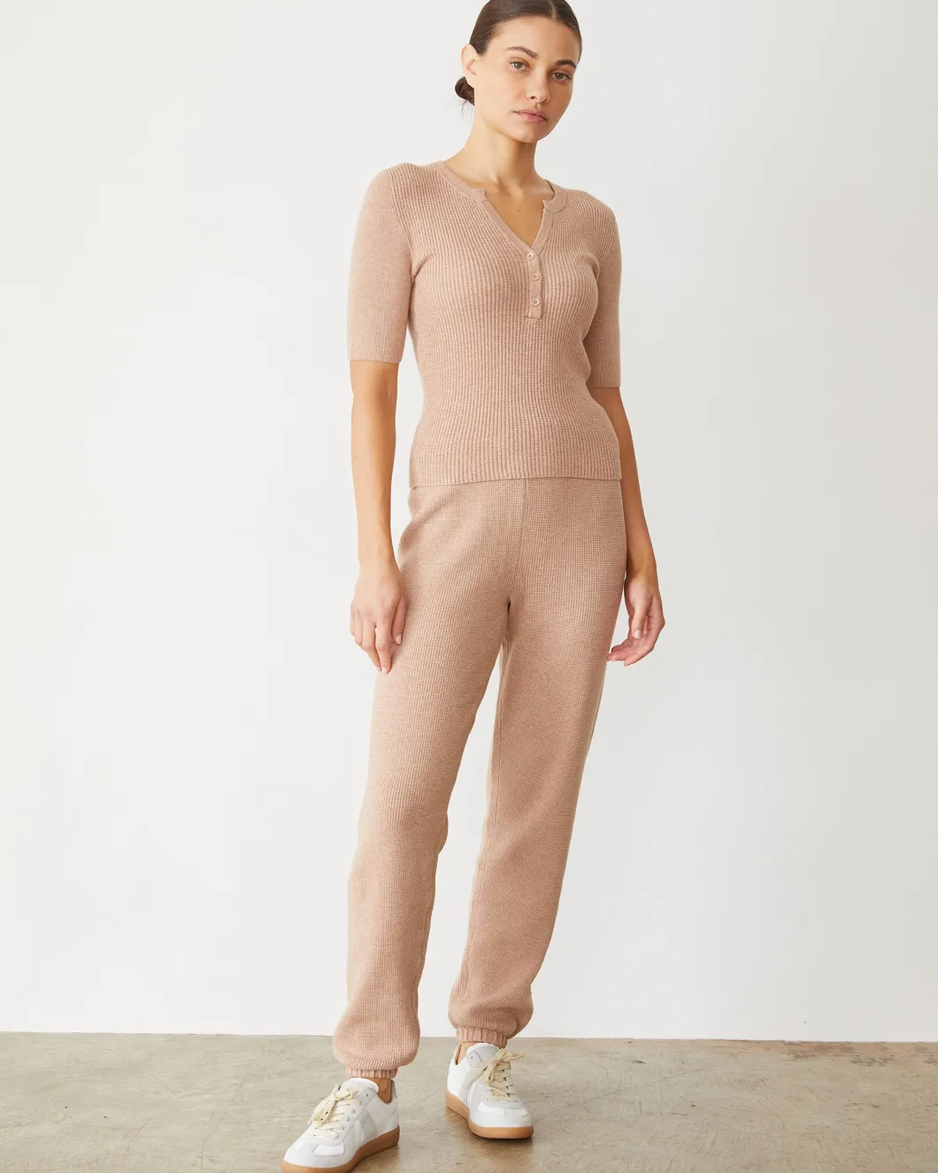 MONROW Softknit Rib Waffle Henley TAUPE Hot