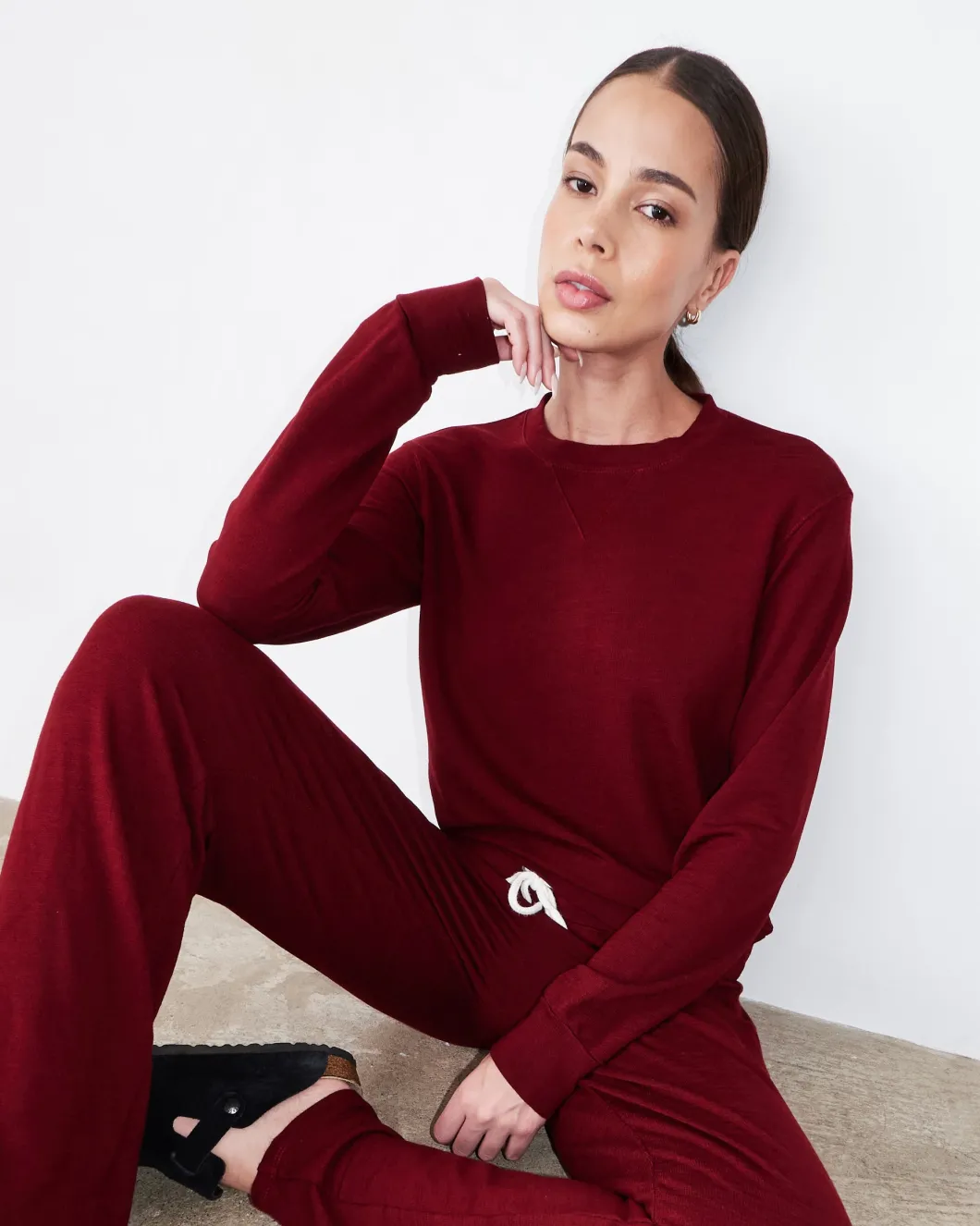 MONROW Supersoft Crew Neck Sweatshirt RUBY Flash Sale