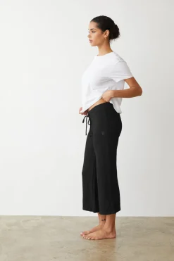 MONROW Supersoft Crop Lounge Pant BLACK Discount